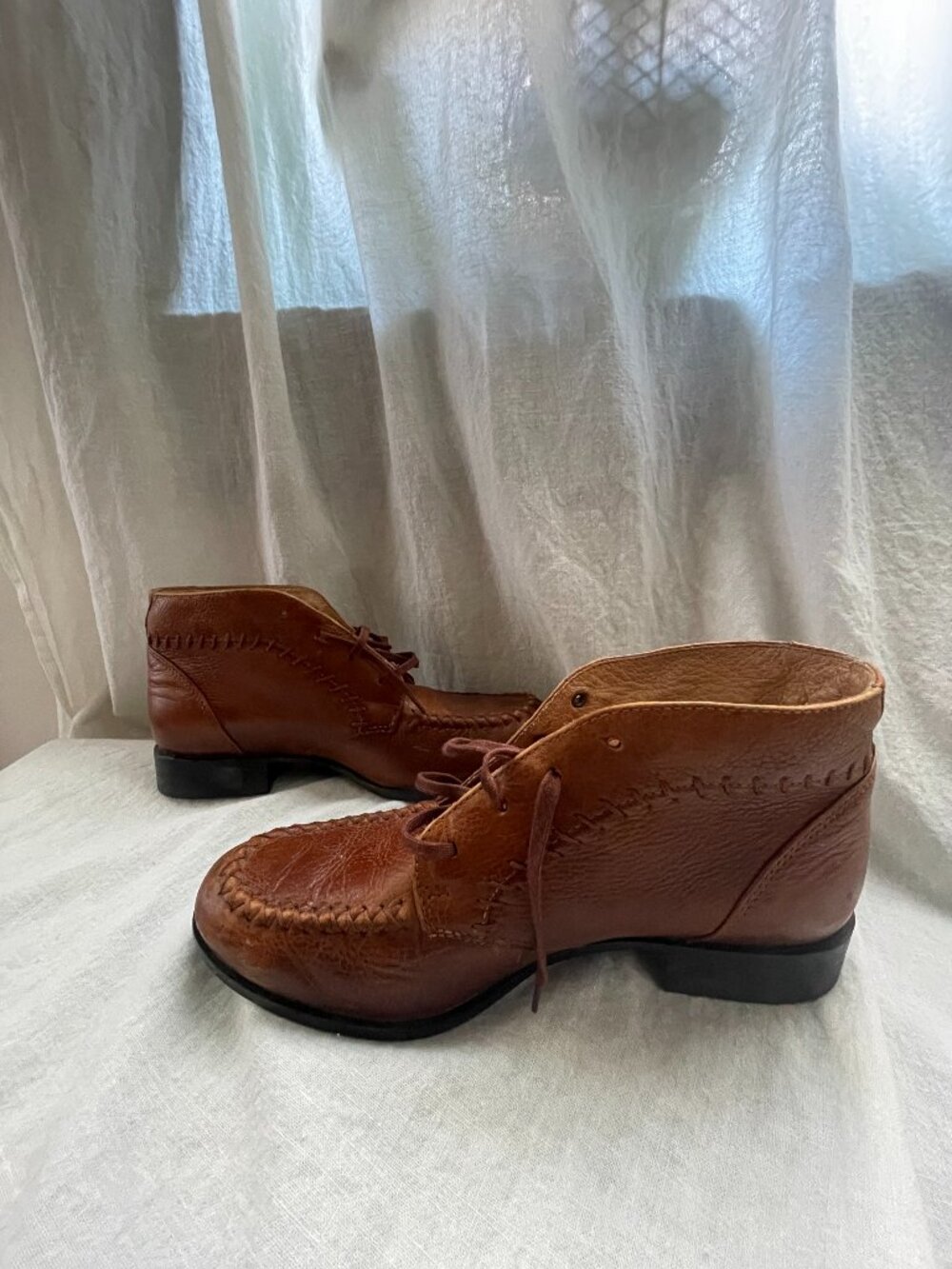 Womens 6.5 Ariat Leather Lace up Boots